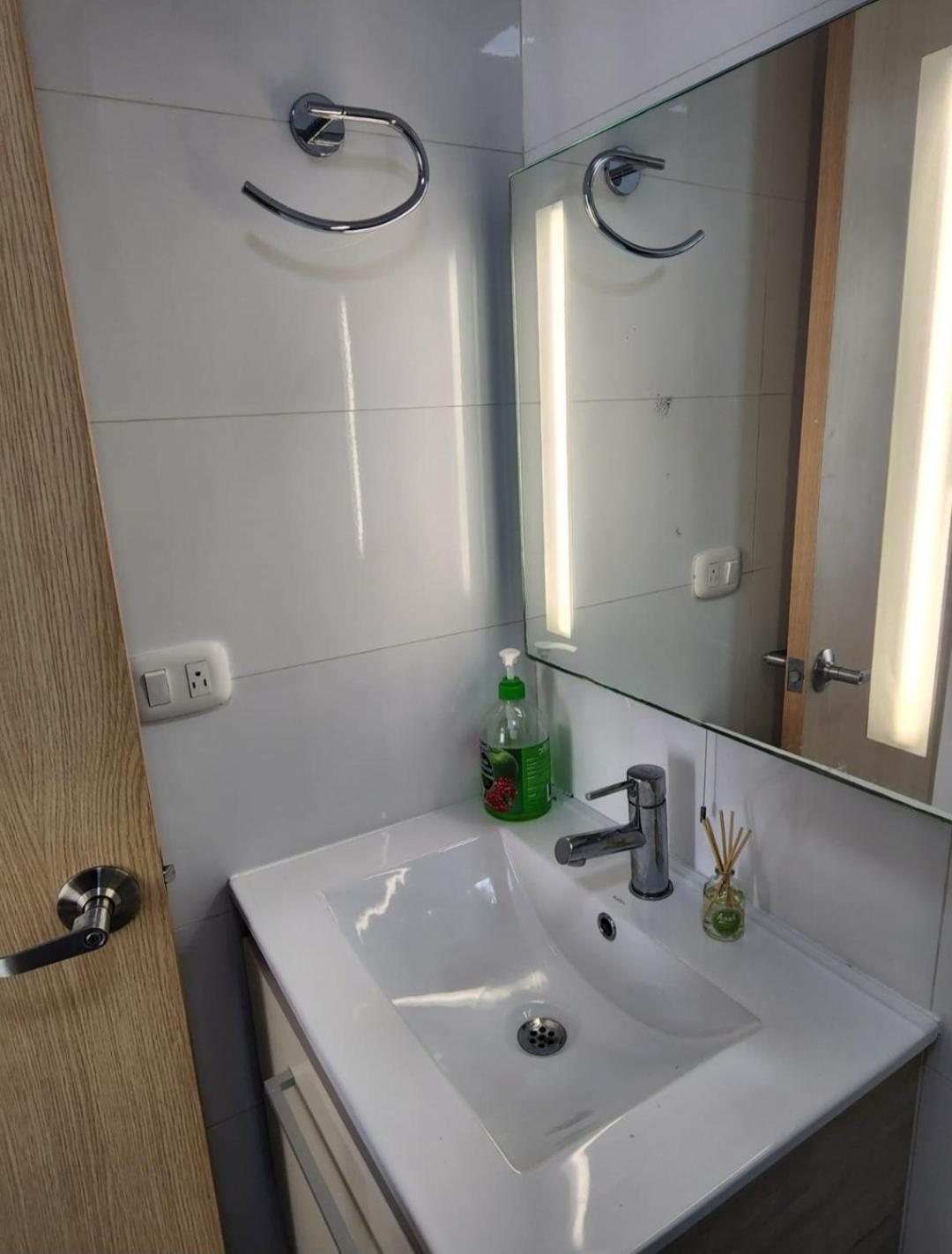 De Lujo, Amoblado En Apartamento